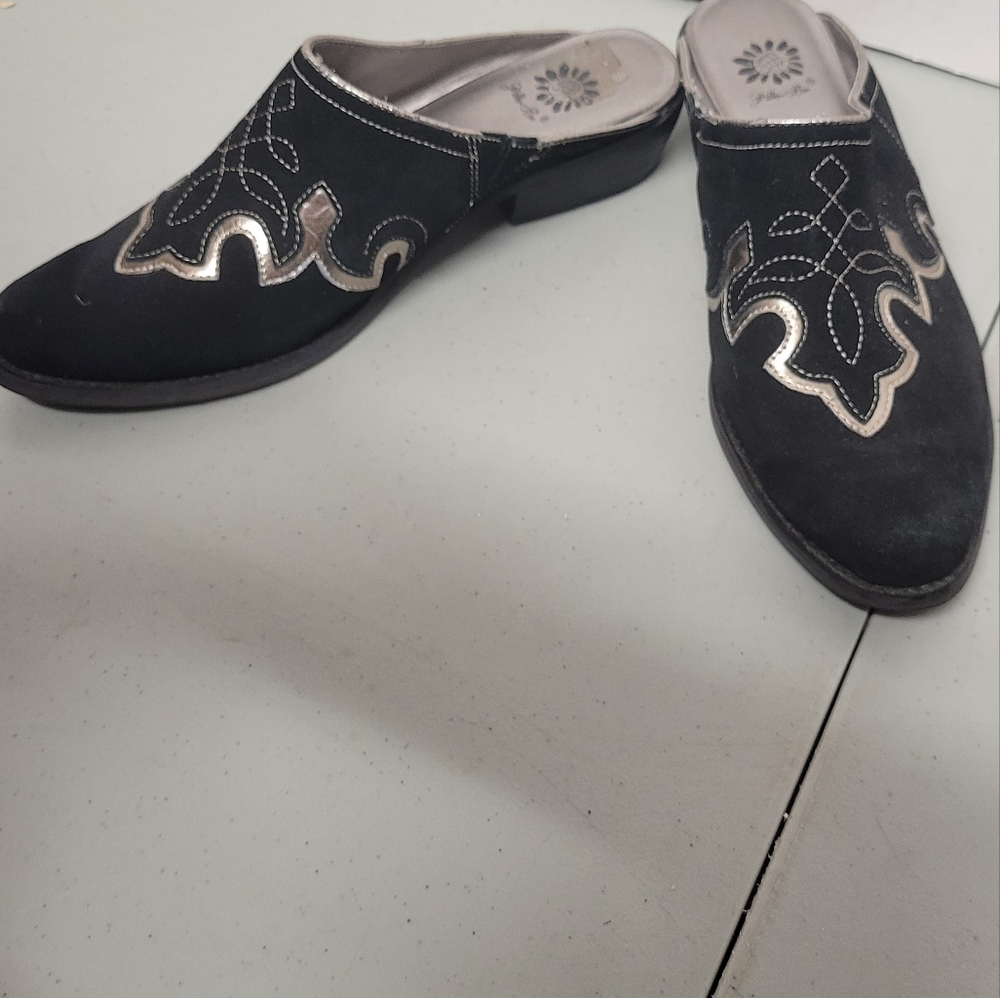 Yellow Box Tush Push Black Suede Cowboy Mules Size 8, Used No Box